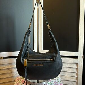 Michael Kors Rhea Shoulder Bag, Black, EUC, NCO 14x10Approx.  No Medillion